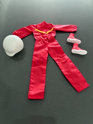 Pedigree sindy doll - pedigree, red