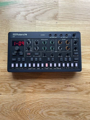 Roland chord synthesizer - roland, j-6