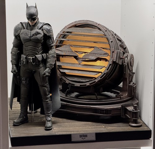 The batman scale - scale, figure