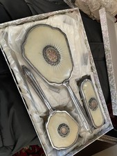 Delina Vintage Vanity Dresser