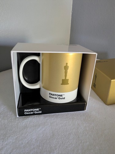 Pantone oscar gold - oscar, mug