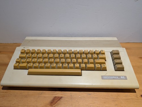 Commodore 64c vintage home - 64c,