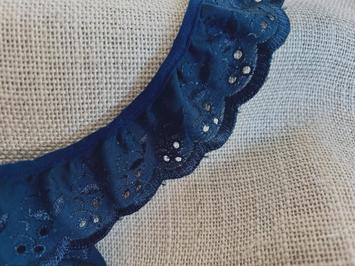 Broderie anglaise gathered - anglaise,
