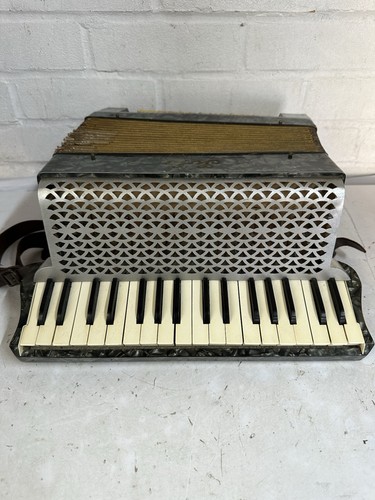 Hohner vintage piano accordion - vintage,