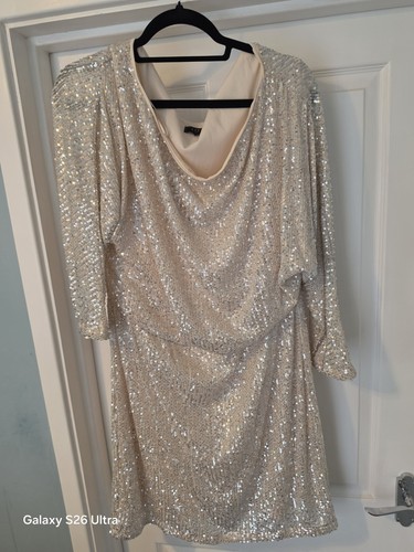 Lipsy london sequined cowl - lipsy,