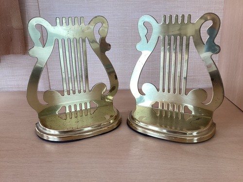 Pair brass harp shape - pair,