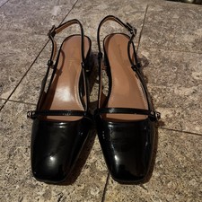 Ladies River Island Studios