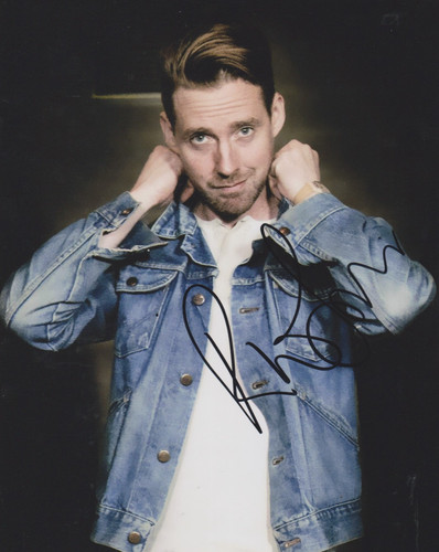 Ricky wilson hand signed - **hand, signed**