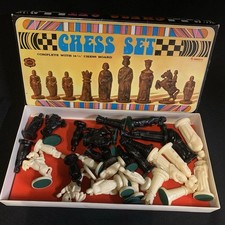 Vintage Roxy Chess Set & Board 1970s Medieval Style Complete  VGC