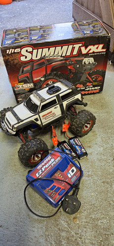 Traxxas summit vxl 16 - traxxas,