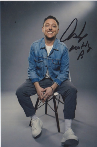 Ash palmisciano hand - ,