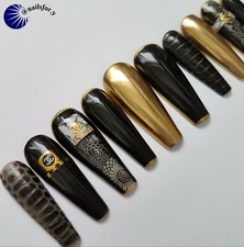 Press on nails, black magic