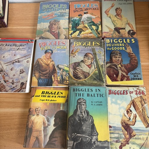 Biggles old books captain - old,