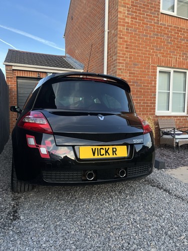 Vick vicky victoria non - vicky,