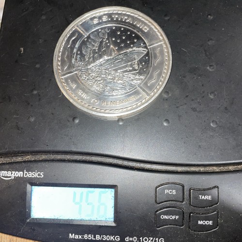 Titanic pound silver coin - 1,