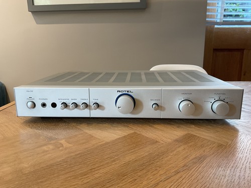 Rotel stereo amplifier - rotel,