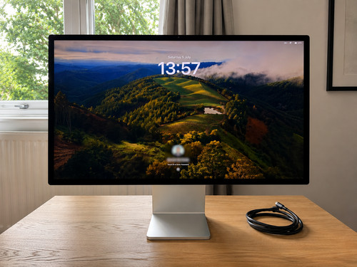 Apple studio display with - 27",