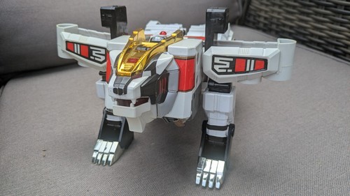 Mighty morphin power rangers - mighty,