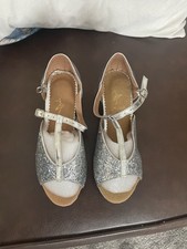 Child’s Ballroom Dance Shoes Size 11.5 Brand New Small Crease At Back