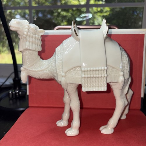 Lenox milky porcelain nativity - milky,