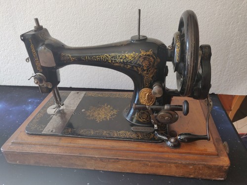 Antique 1890s singer model - 1890s,