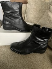 Great Condition Evan’s Black