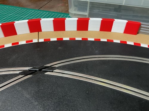 Tecpro barriers white red - tecpro,