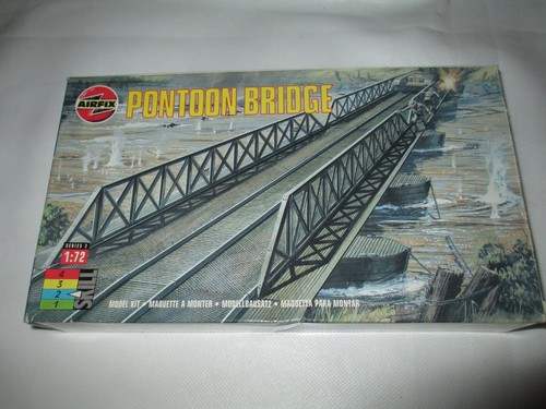 Airfix pontoon bridge - ,