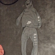 Boys' Nike Air Max Sportswear Full Tracksuit Age 10/12 Years Slim Fit USED