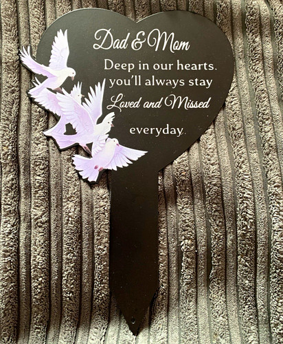 Dad mom heart stake grave - mom,