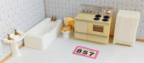 Vintage dolls house plastic