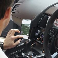 Jaguar F-Type MagSafe magnetic