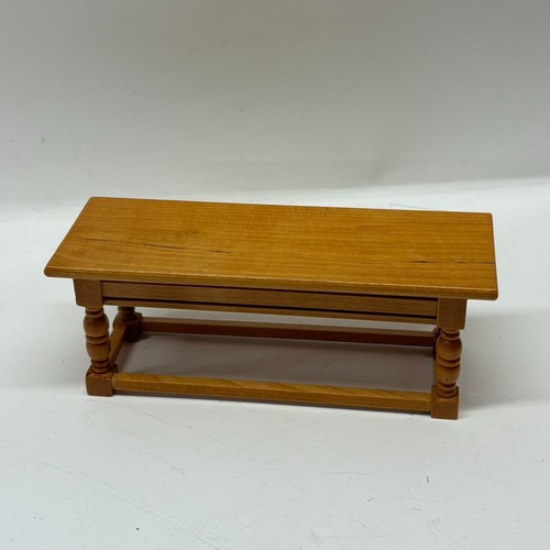 12th scale dolls house - 1:12th,