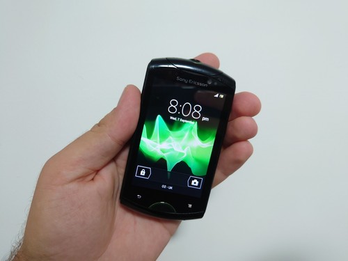 Sony ericsson live with - sony,