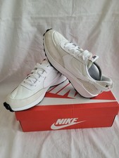 nike air waffle size 10