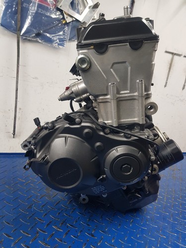 Honda cbr1000rr engine - honda,