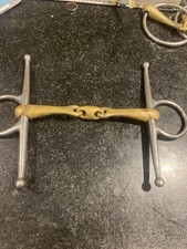 Neue Schule Tranz Angled