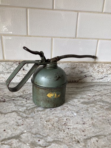 Vintage brevettato oil can - 'brevettato',