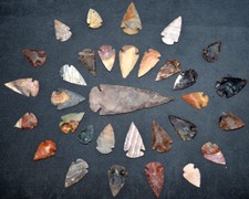 ** 32 pc lot Flint Arrowhead