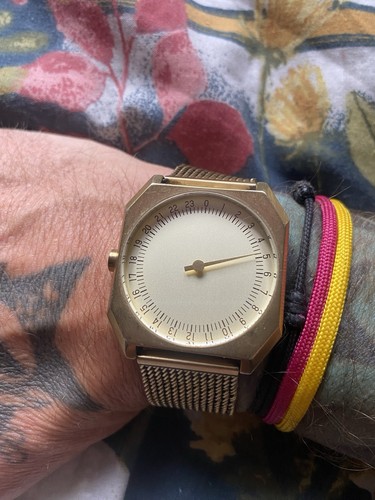 Slow all gold steel - slow, all-gold
