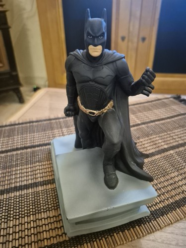Batman begins dark knight - batman,