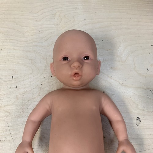 Full silicone newborn - in,