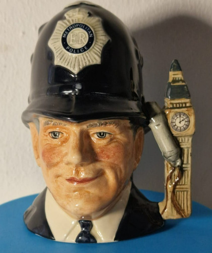 Royal doulton the london - london, bobby