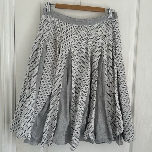 White grey striped jasper - &,