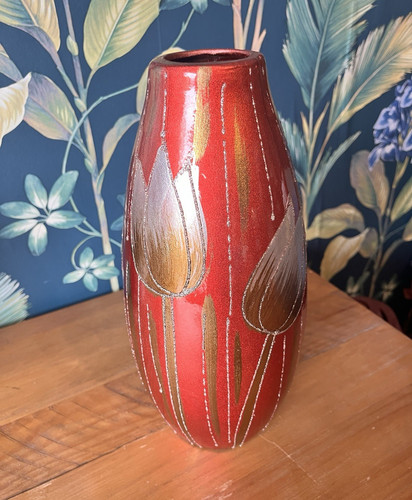 Glossy red ceramic - glossy,