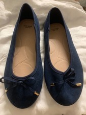 Evans Bow Ballet Shoes Size 4