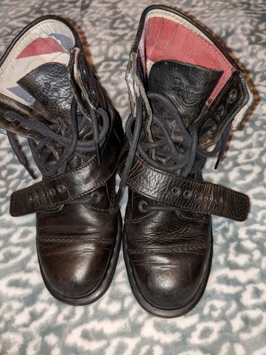 Vintage 90s doc martens - martens, rare!