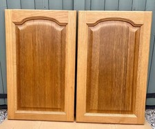 KITCHEN 2 x LIGHT/MED OAK