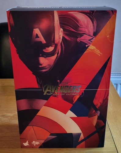 Hot toys marvel captain - hot,