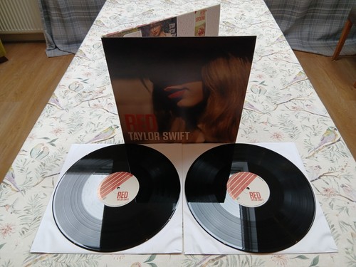 Taylor swift red 2012 - red.,